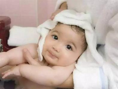 男人人体图解部位内脏 宝宝的6个最易脏部位,妈妈洗澡时应该注意!