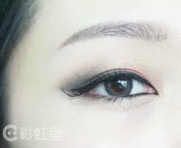 lol聊天框怎么拉长 怎样化妆眼睛变大全框式黑眼线拉长型