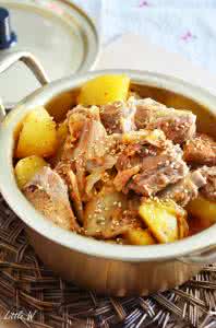 韩式泡菜锅 简单6步做风味韩式泡菜锅『泡菜排骨炖锅』