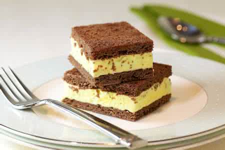 布朗尼冰淇淋 吃出好心情布朗尼冰淇淋三明治