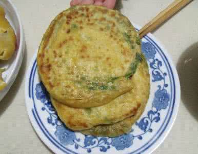 葱油饼怎么做松软好吃 学做葱油饼