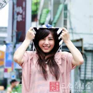 爱占小便宜的女人面相 爱占便宜的女人这儿松