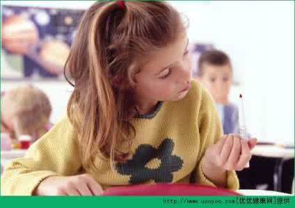 上课犯困提神的方法 上课犯困提神的方法 上班族犯困怎么办 教你提神小方法