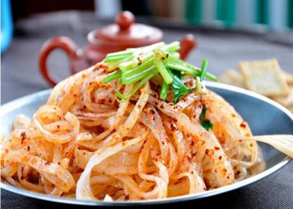 面筋凉皮 风靡夏天的清爽小吃——面筋凉皮