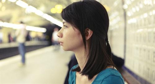 女孩整天找人索吻 索吻 男人索吻与接吻技巧有哪些？