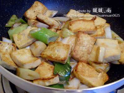 大葱烧豆腐 简单又美味的——大葱烧豆腐