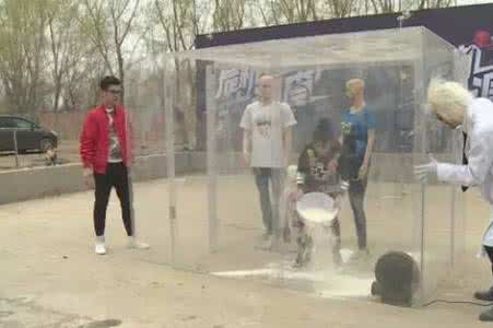 老公水开了 老公水开了 倒面粉 “老公水开了，帮我倒面粉吧”！瞬间家毁人亡~！