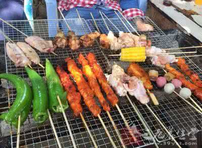 抽检肉内大量致癌物 深圳路边烧烤测出致癌物 食安部门不定期抽检