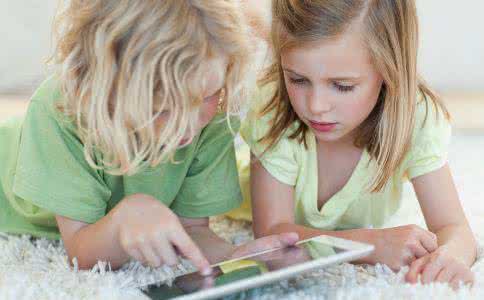 怎样打开pad阻止下载 为什么不阻止孩子玩pad?妈妈的答案令人意外却句句在理!