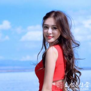 男人叉女人性动作图 女人这动作竟让男人想歪了