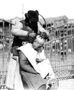 美女理发师剃光头视频 揭秘古代理发师如何为皇帝剃头：剃不好就要命