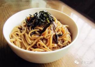葱油饼 下厨房 香喷喷地除暴安良：厨房里的葱油美学