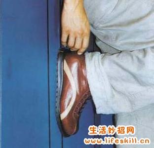 皮鞋磨脚怎么办小窍门 解决新皮鞋磨脚有窍门