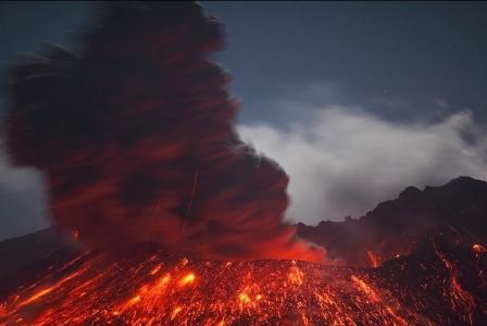 中国男模的火山喷发了 男人的火山喷发了 水中的“火山喷发”