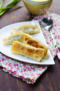 韭菜锅贴 【猪肉韭菜锅贴】能量满满的早餐主食