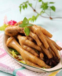 卤鸡爪怎么做才不会烂 鸡爪怎么卤才不会烂?