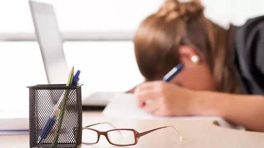 午后犯困 怎样调节午后犯困