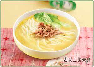 青菜肉丝面的家常做法 家常早餐 青菜肉丝煎蛋面