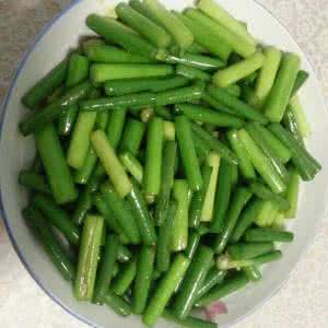 蒜薹有什么功效与作用 蒜薹有哪些做法？蒜薹的功效