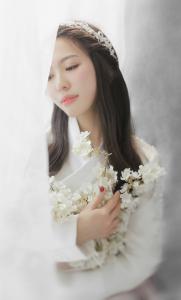 皮肤白皙的女人 皮肤白皙 从小皮肤白皙是一种怎么样的体验？