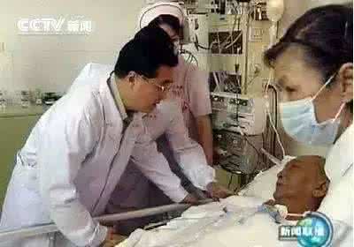 肿瘤专家谈癌症自愈 著名肿瘤专家,自己也成为癌症患者,在经历了痛苦治疗后的临终感悟!!