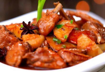 土豆烧鸡的做法大全 土豆烧鸡块做法大全。
