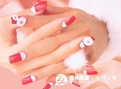 美甲师招聘 专业美甲师教你美甲基础护理DIY