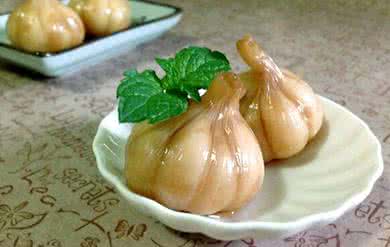 糖醋大蒜的腌制方法 糖醋大蒜的腌制方法 大蒜的腌制方法 轻轻松松就能学会