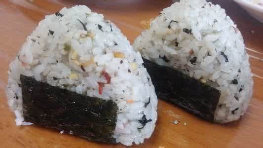 饭团最简单做法 饭团的做法大全 这样做简单又美味