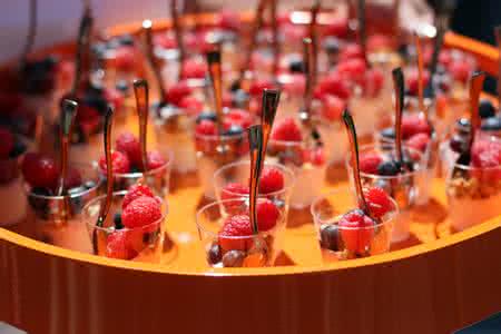 满月酒回礼送什么 婚宴回礼 新人婚宴回礼有什么好选择