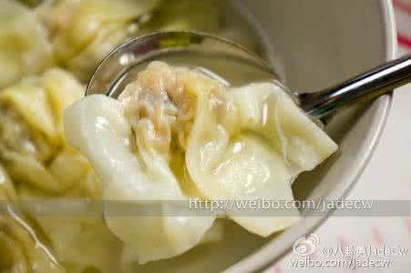 超薄馄饨皮的做法 从零开始，虾油四鲜馄饨！（薄如纸馄饨皮大法）