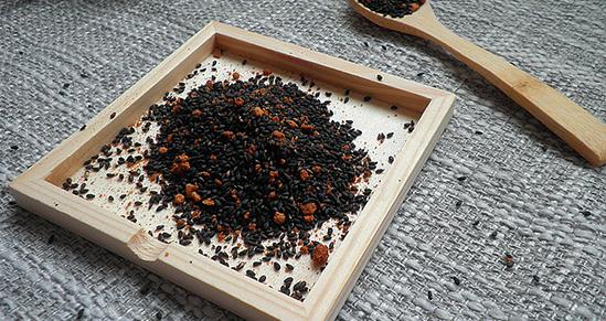 黑芝麻怎么吃治脱发 治脱发良方——黑芝麻丸