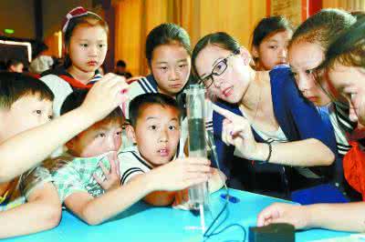 青少年社会性发展 浅析中小学体育教育对青少年社会性的培养与研究