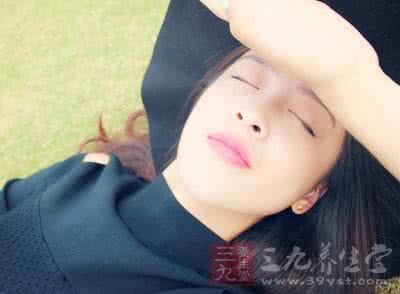 已婚男人喜欢你的举动 女人这举动竟让男人怦然心动