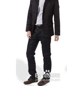 工装裤配什么鞋子 工装裤配什么鞋 黑色工装裤配什么鞋子好看?