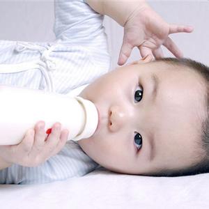 母乳不足怎么办 母乳不足怎么办 7大错误导致母乳不足，最后一条90%妈妈都犯过！
