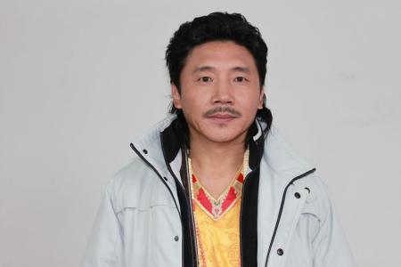 容中尔甲好听的歌曲 容中尔甲歌曲大全