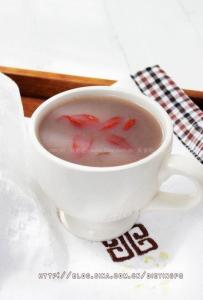 美容养颜的甜品 夏日既养颜又补血,一举两得的清爽甜品——百合花红豆爽