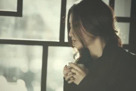 温暖心灵的情感美文 远方的你，依然行走在我的心底【情感美文】