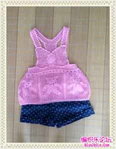 适合画在灯笼上的图案 小熊图案的灯笼背带裙