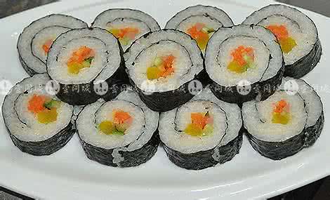 紫菜包饭用什么米 紫菜包饭用什么紫菜 到底紫菜用什么染色呢