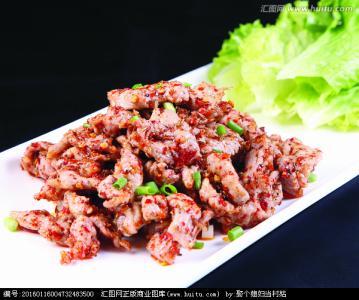 铁板孜然土豆片 满口肉香且带酥脆口感的  铁板孜然羊肉