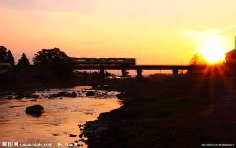 一斜斜乍暖轻寒的夕阳 一斜斜乍暖轻寒的夕阳 微寒的夕陽