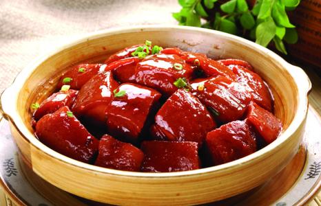 红烧肉肥而不腻的关键 如何做出肥而不腻的红烧肉