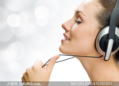 聆听音乐 女性聆听音乐可静心