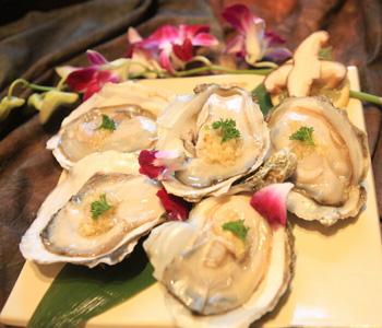 海鲜生蚝的吃法 吃生蚝里面有个珠子 海鲜吃多了好吗？