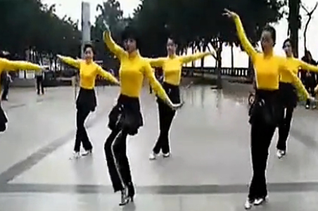 吉美广场舞排舞恰恰 广场排舞 常做这事让你变身“妙龄少女”