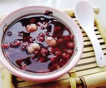 祛湿消肿汤 祛湿消肿 把它炒一炒，每天吃点，祛湿消肿7瘦10斤。