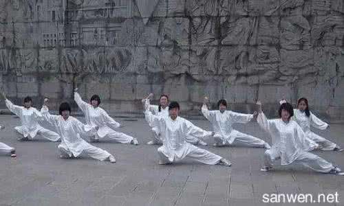 练太极拳的好处 太极拳怎么练？练太极拳的好处