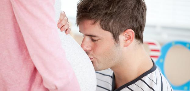 表达爱意的成语 夫妻如何通过体语表达爱意:1、安神的牛奶
